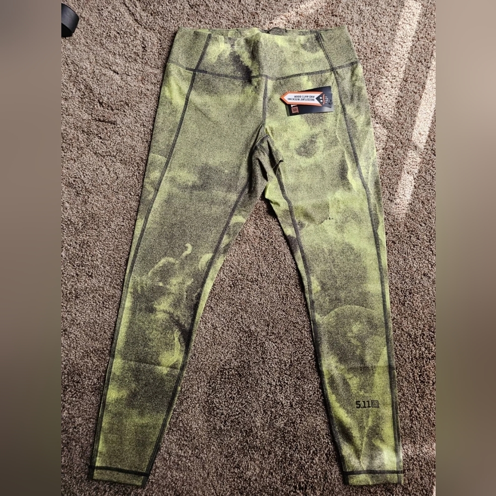 5.11 Tactical Women 67018 PT-R Max Effort Tight Size M, NWT